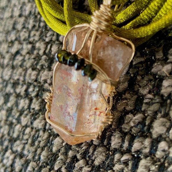 Topaz, Tourmaline & Hematite on Quartz Pendant - Picture 2 of 16